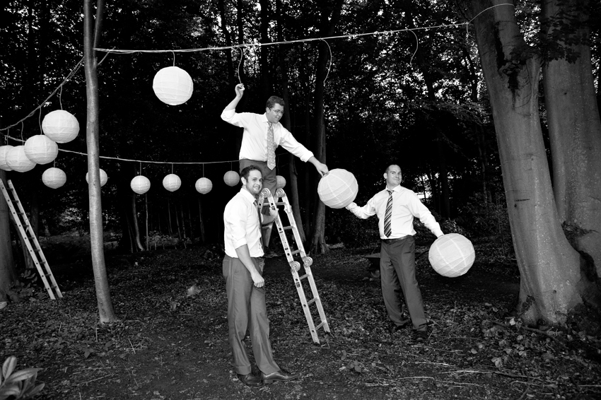 Rislampor i skogen bröllop med festivaltema