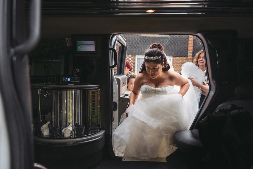 Brud kliver in i Limousine