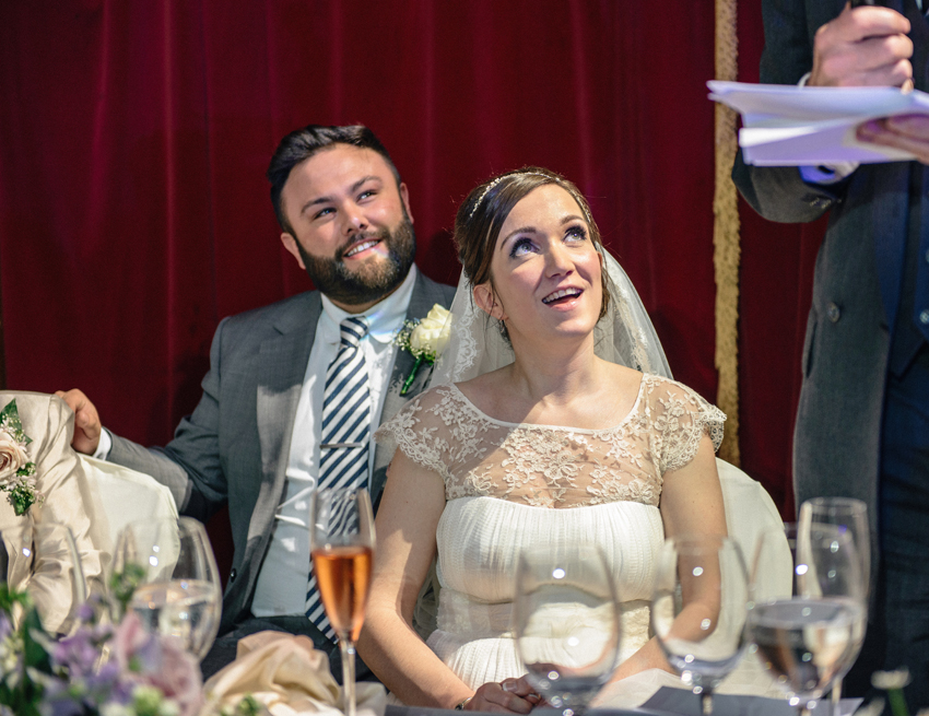 brud o brudgum fotografering bröllopsmottagning