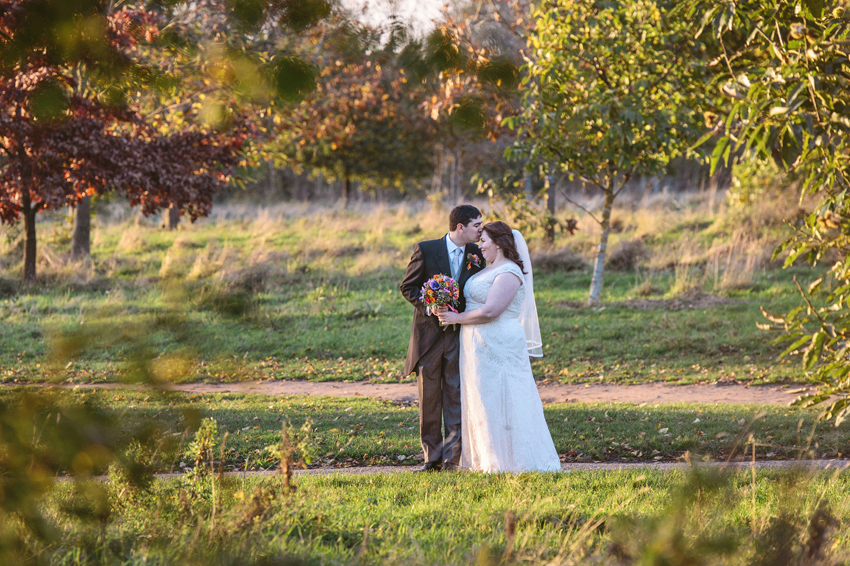 Bröllopsporträtt i solnedgång