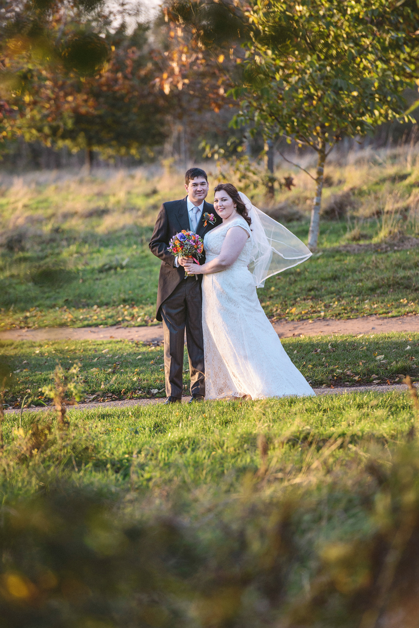 Bröllopsporträtt i solnedgång