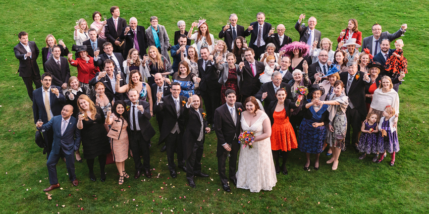 grupporträtt höstbröllop