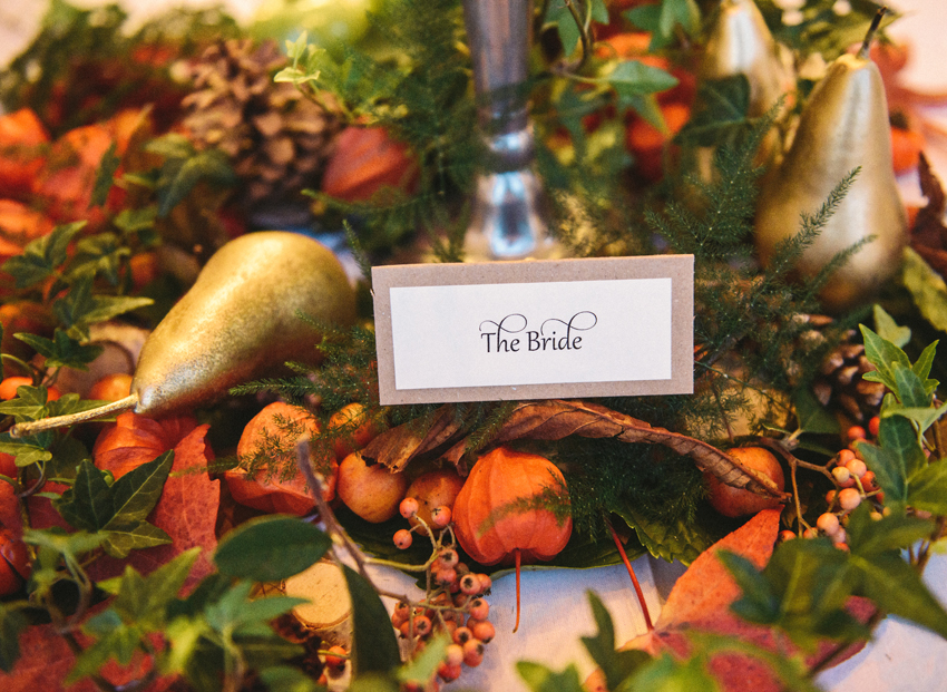 hösttema bröllop placeringskort till brud